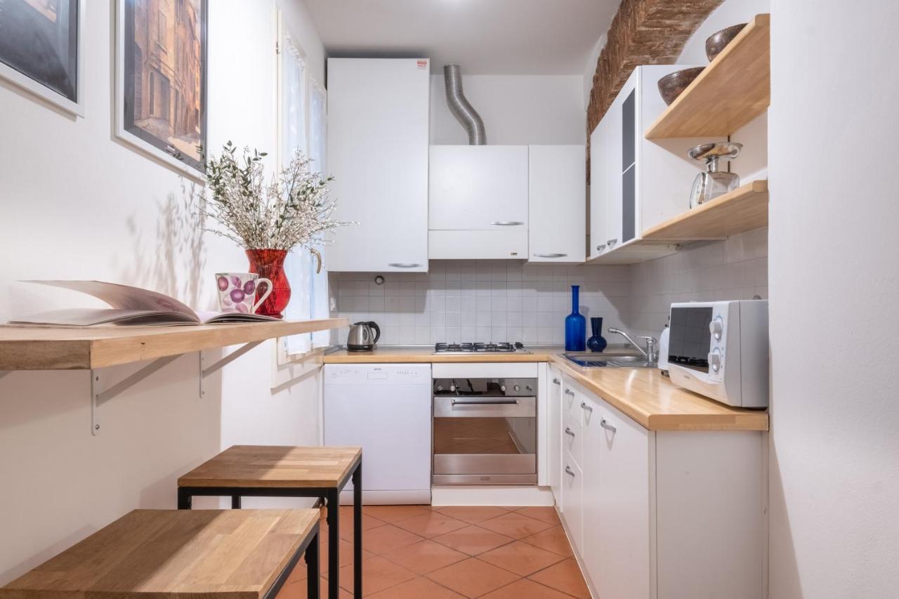 Lo Scrigno Delle 2 Torri! Nel Cuore Del Centro, Vicino A Via Rizzoli Bologna Eksteriør bilde